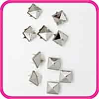 Пукля Пирамида серебристая 10х10 мм
